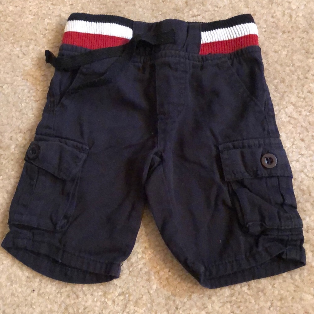 BOYS - Black. Cargo Shorts - Size 2T
